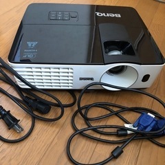 BENQ プロジェクター　中古品