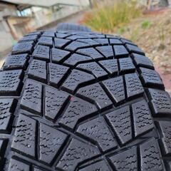 トゥアレグで使用１７インチ235ブリザック９部山４本純正ホイール