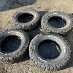 BFグッドリッチ　225/75R16 バリ山