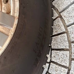 ハイラックスサーフ BRIGESTON BLIZAK DM-V3 スタッドレス4本 265\\70R16