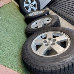 デリカd5 三菱純正ホイール　(おまけでスタッドレスタイヤ215/60R17ブリザック2013年製付き)