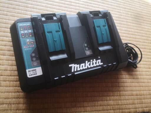 Makita 純正　デュアルバッテリーチャージャー