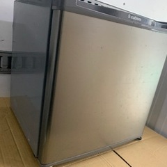 配送可能　エスキュービズム WFR-1032SL [直冷式冷凍庫...