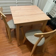 木製テーブルと椅子のセット　破格