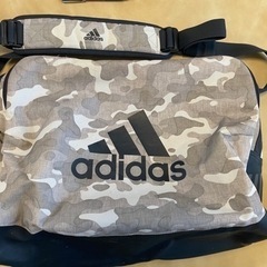 adidas スポーツバック