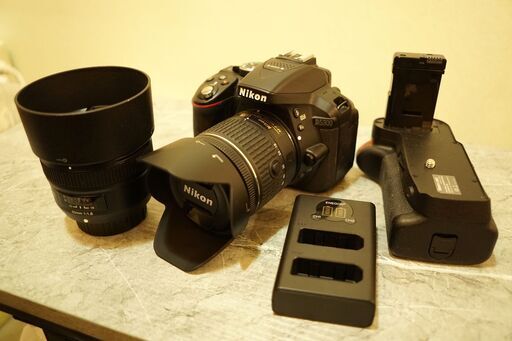 【一眼レフ】Nikon D5300 ＋レンズ２本（オマケ多数）