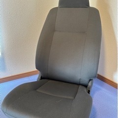 横浜発　新車外し　H25 ハイエース　シート