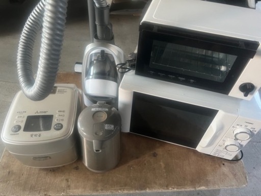 電子レンジ、炊飯器、掃除機、ケトルポット、トースター