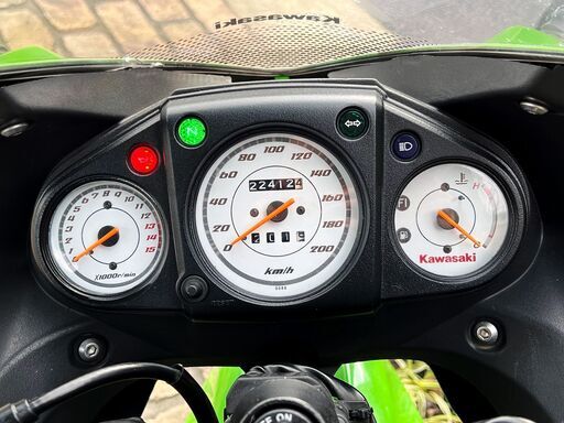 Ninja 250R SE 社外マフラー フェンダーレスキット 他アフターパーツ