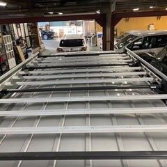 ハイエース純正OPアルミキャリア8本足