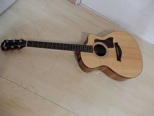 Tayloy 214CE Plus (美品　中古）