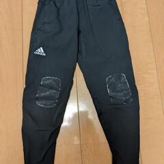 adidasトレーニングパンツ【130cm】