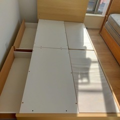 IKEAの収納付きベッド