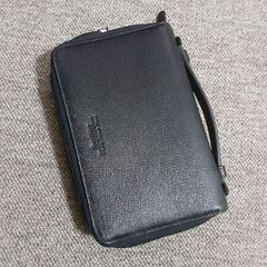 新品‼️ブランド財布型バッグ👜