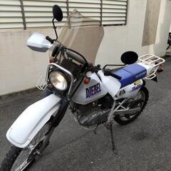 スズキ ジェベル 125cc 白色 オフロードバイク DJEBE...