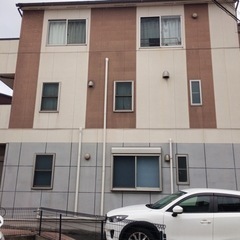 名古屋駅から至便の3階建の一戸建て住宅です。