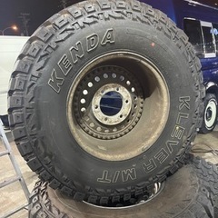 ケンダ32×11.50R15社外アルミホイール