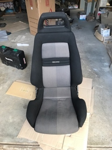 購入決まりました レカロシートSR3 100系ハイエース シート