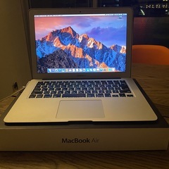 Apple MacBook Air (13インチ Mid 201...