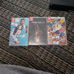 Nintendo Switch　箱、入れ物、＋コントローラー2つ(異色ピンク、黄色)、ソフト付(FIFA19、ダークソウル、ボンバーマン) Nintendo Switch 箱、入れ物、＋コントローラー2つ(異色ピンク、黄色