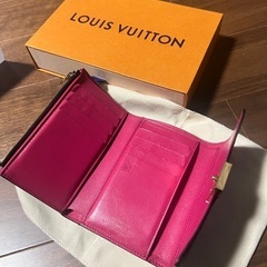 ルイヴィトン　ポルトフォイユ　カプシーヌ　コンパクト