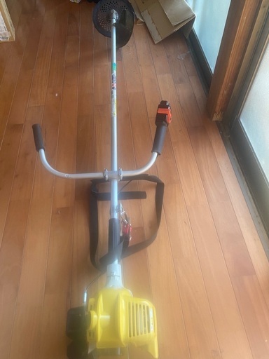 刈り払い機