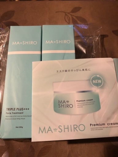 ★10/31まで更にお値下げ中★未開封❗️マシロ　トリプルプラスフェイストリートメント　2本　おまけ付きだよ！