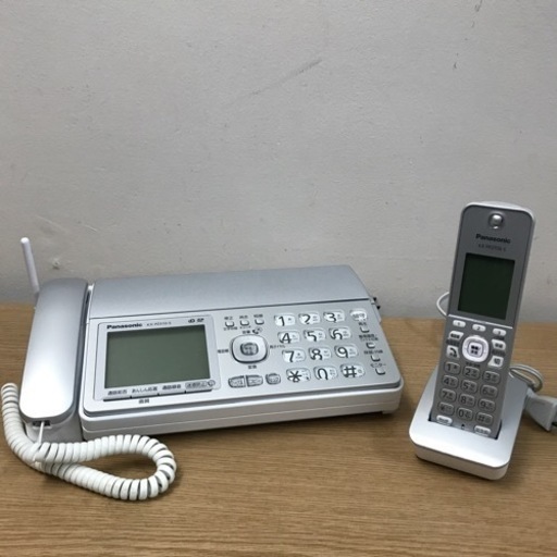 K2301-133 Panasonic FAX電話(子機付き) KX-PZ310DL-S FAX未確認　親、子機の通電確認済　傷、汚れあります