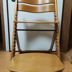 子供用の椅子　高さ調節可能