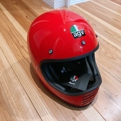 agv 赤ヘルメット　Mサイズ新品　未使用