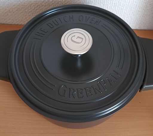 GREENPAN フェザーウェイト ココットラウンド両手鍋22CM　IH／ガス火