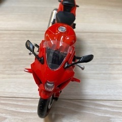 スズキGSX バイクのおもちゃ　赤