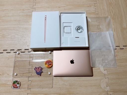 ほぼ新品 付属品未使用 MacBook Air 2020 M1 256GB 美品 【全国配送
