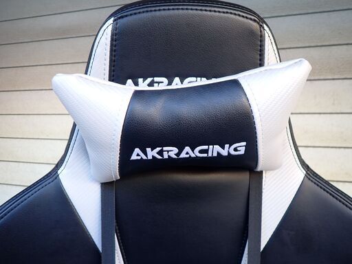 AKRACING ゲーミングチェア