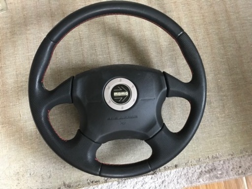 GC8 MOMOステアリングと ボス