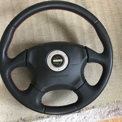 GC8 MOMOステアリングと ボス