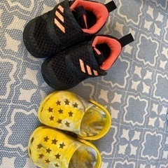 靴2歳の子供が使用した靴、