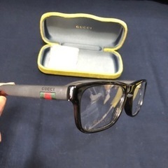 GUCCI   メガネ　　15000円