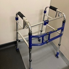 横幅の調整可能 介護 歩行器 リハビリ