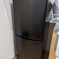 アイリスオーヤマ　単身用冷蔵庫　ブラック