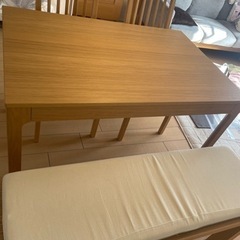 IKEAエーケダーレン伸縮式テーブル、チェア2脚、ダイニングベンチ 