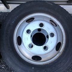トヨタ　トラック　ダイナ　スタッドレスタイヤ　6本