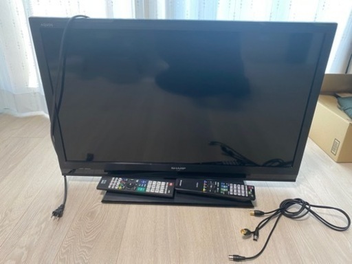 (お取引中)32型 AQUOS液晶テレビ ケーブル2本