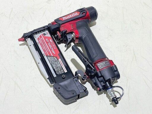 【苫小牧バナナ】makita/マキタ 高圧 ピンタッカ ネイル15～50mm AF502HP エアダスタ付き 動作OK 状態良好♪