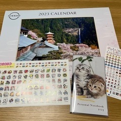2023年　壁掛け　カレンダー　スケジュール帳　猫