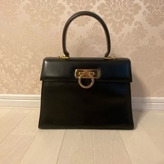 Ferragamo ショルダーバッグ ハンドバッグ