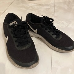 決定致しました★NIKEスニーカーレディース　　黒ブラック　23...