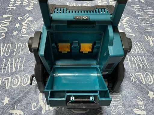 マキタ 充電式スタンドライト ML809 ライト三脚 フラットバー