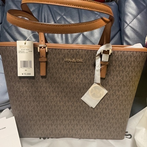 新品　マイケルコース　シグネチャー　トートバッグ　ブラウン
