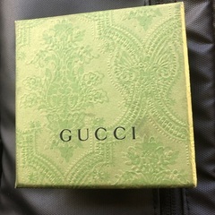 GUCCIのネクタイピン